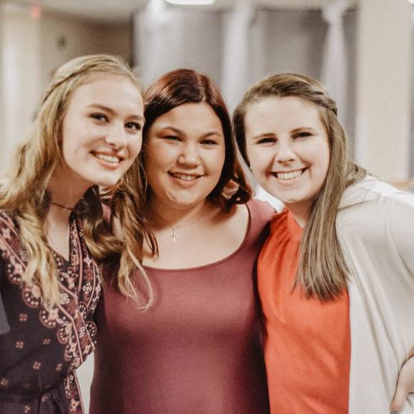 Meet your Posher, Jessica - Picture 1 of 1